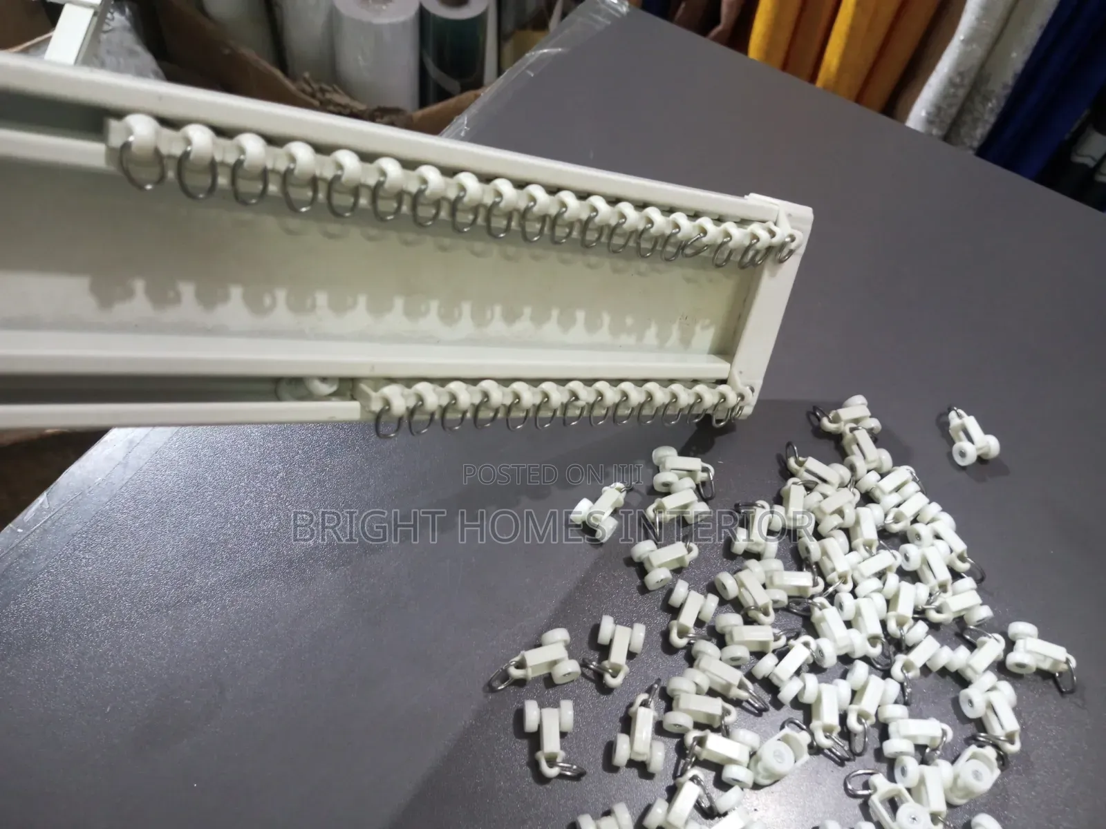 Double Window Rail Available Aluminum Rail