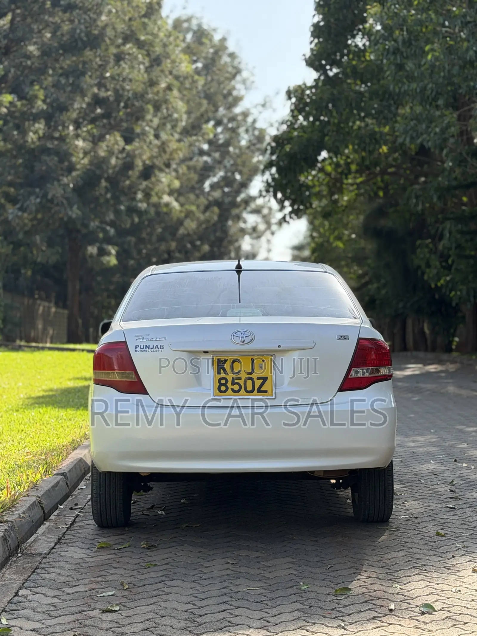 Toyota Axio 2009 White