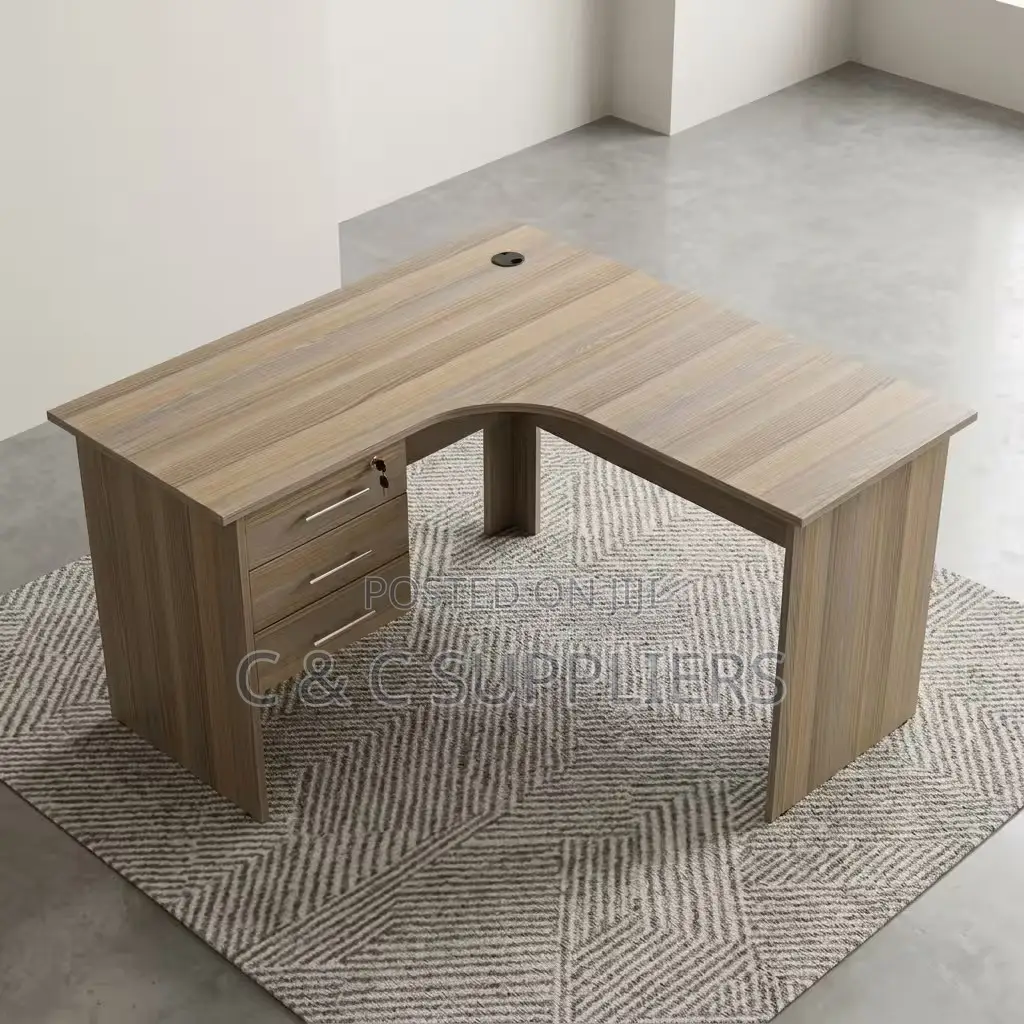 Customized C C Curved Study Desk-140cm