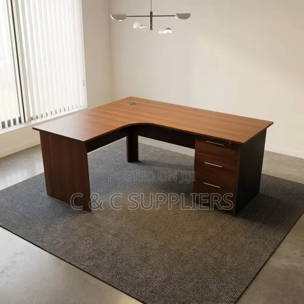 Customized C C Curved Study Desk-140cm