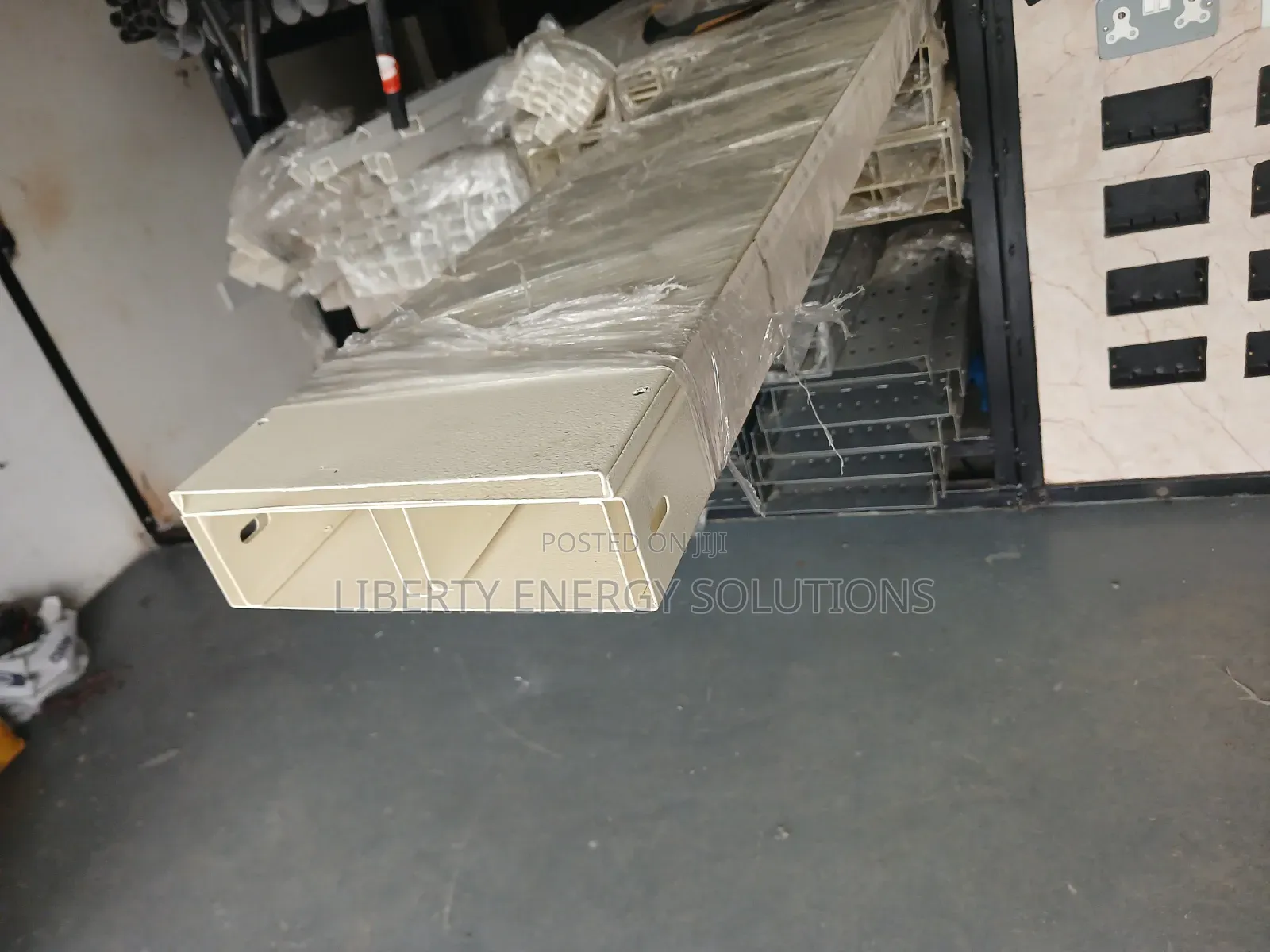 Trunking P/Coated 200*50mm*2c