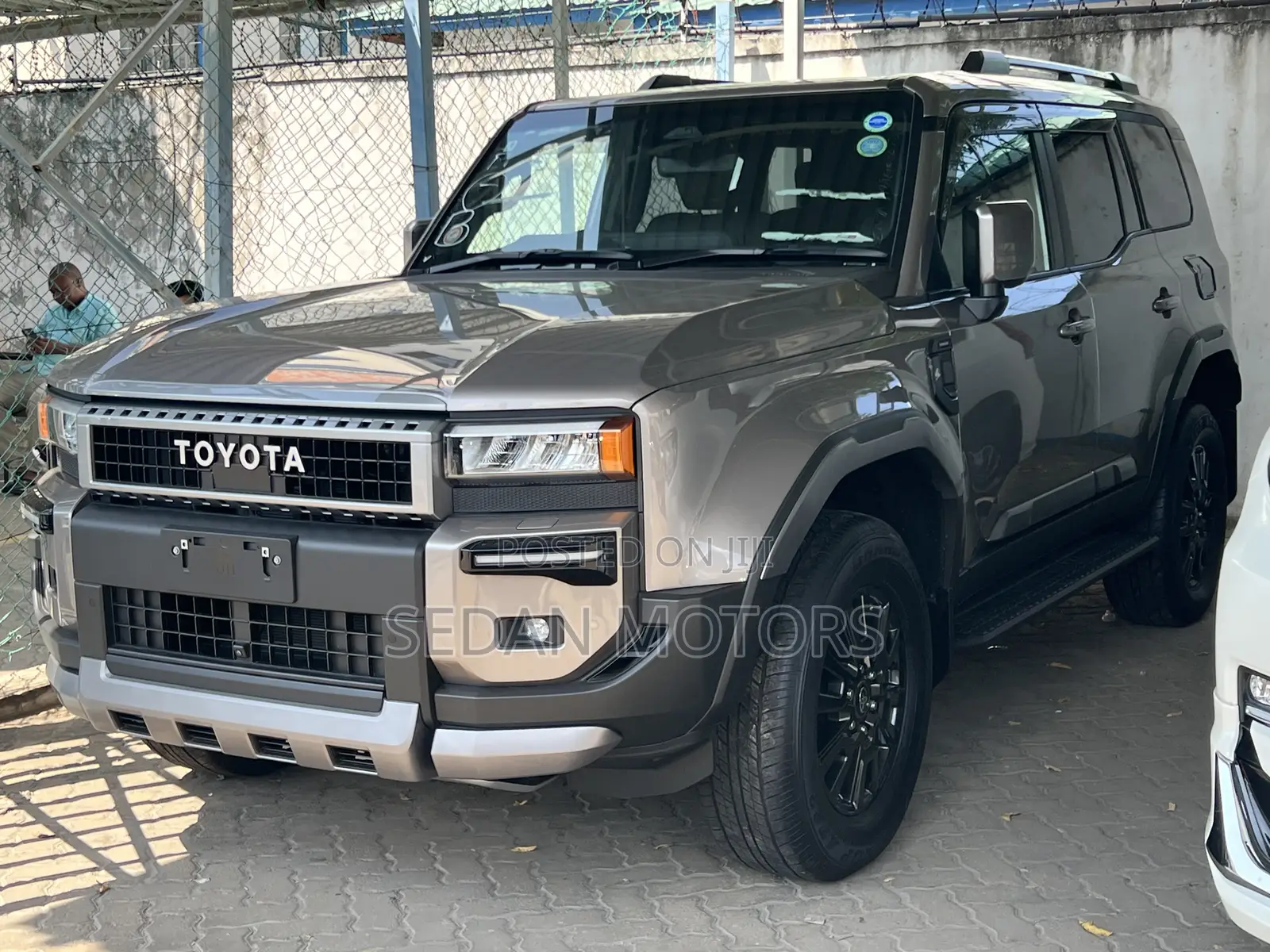 Toyota Land Cruiser Prado 2023 Gold