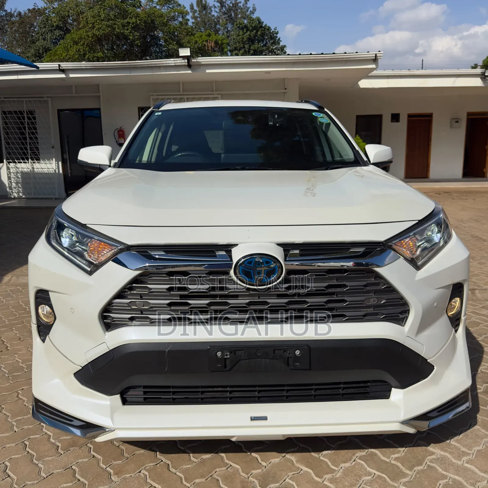 Toyota RAV4 2019 White