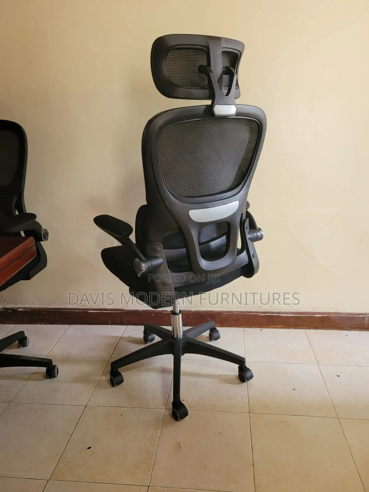 High -Back Office Chair