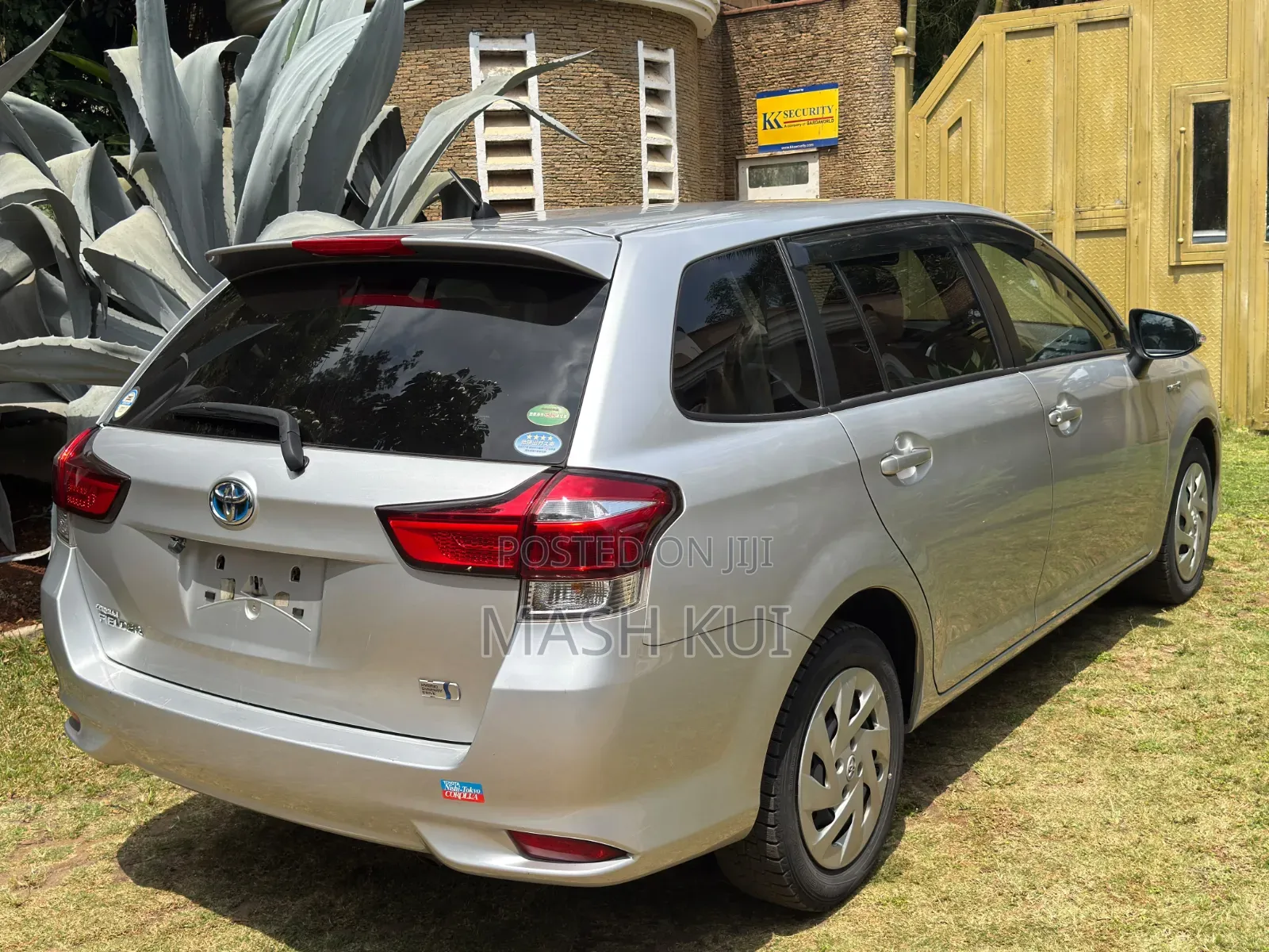 Toyota Corolla Fielder 2019 Silver