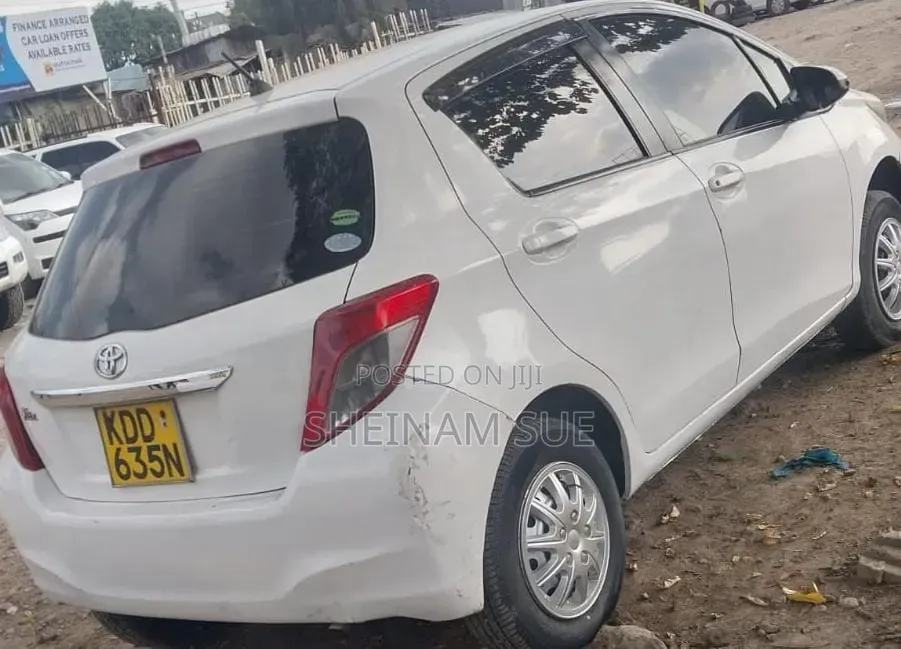 Toyota Vitz 2014 White