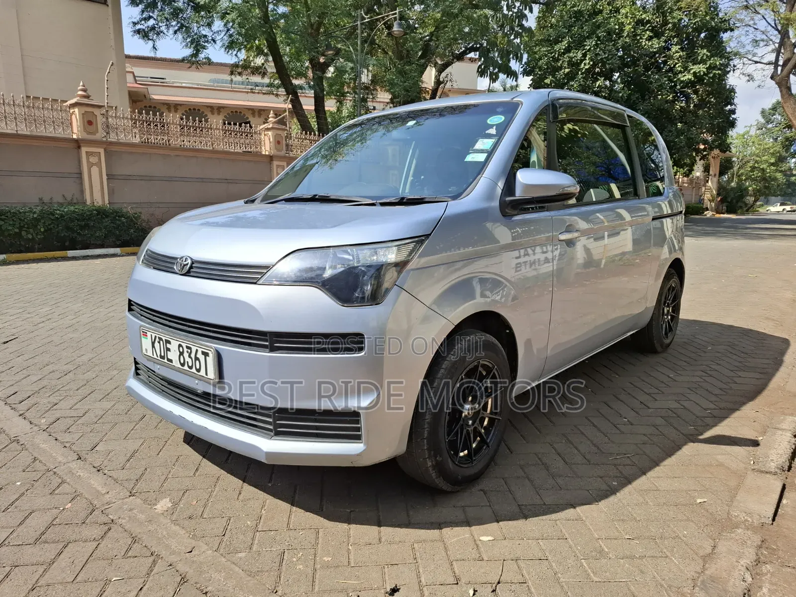 Toyota Spade 1.5 2014 Blue