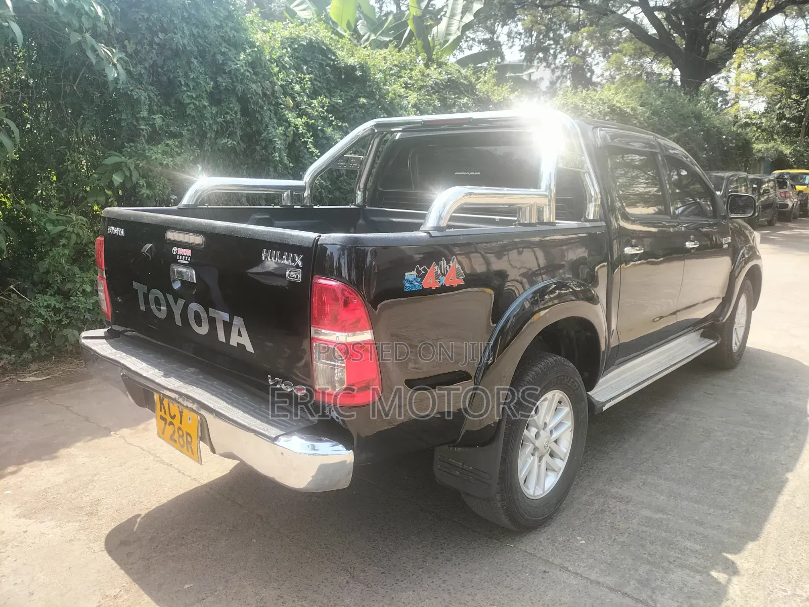 Toyota Hilux 2013 Black