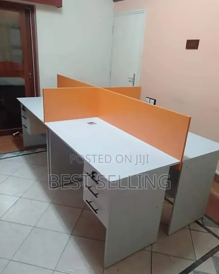 4 Way Working Station