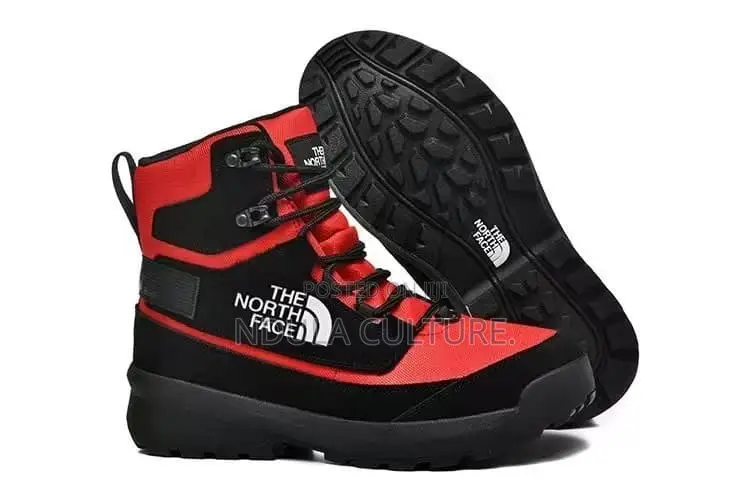 The North Face Men's Chilkat v Cognito Waterproof Boots