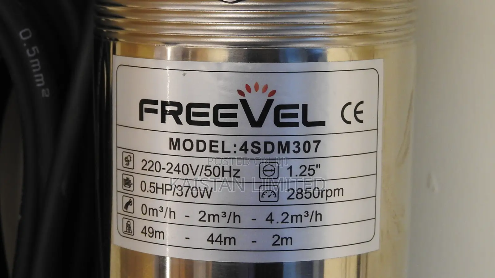 Freevel 0.5hp Submersible Water Pump. Borehole Pump 49m Head 4sdm307