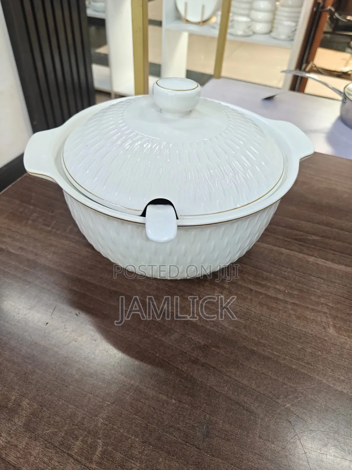 4l Ceramic Serving Bowl With Lid - Av