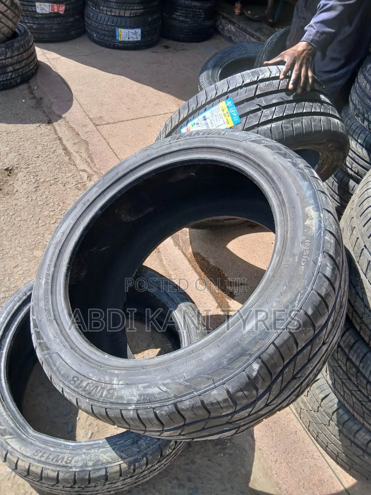 285/35r20 Bearway Tires