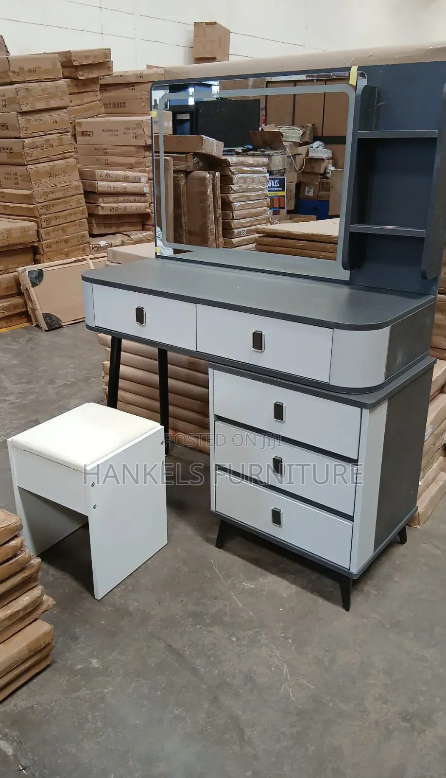 Dressing Table With Led Mirror