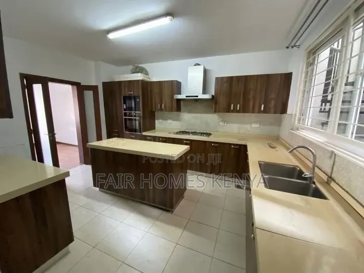 5bdrm Townhouse / Terrace in Amboseli Road, Maziwa for rent
