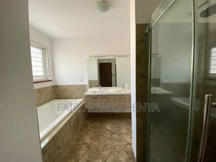 5bdrm Townhouse / Terrace in Amboseli Road, Maziwa for rent