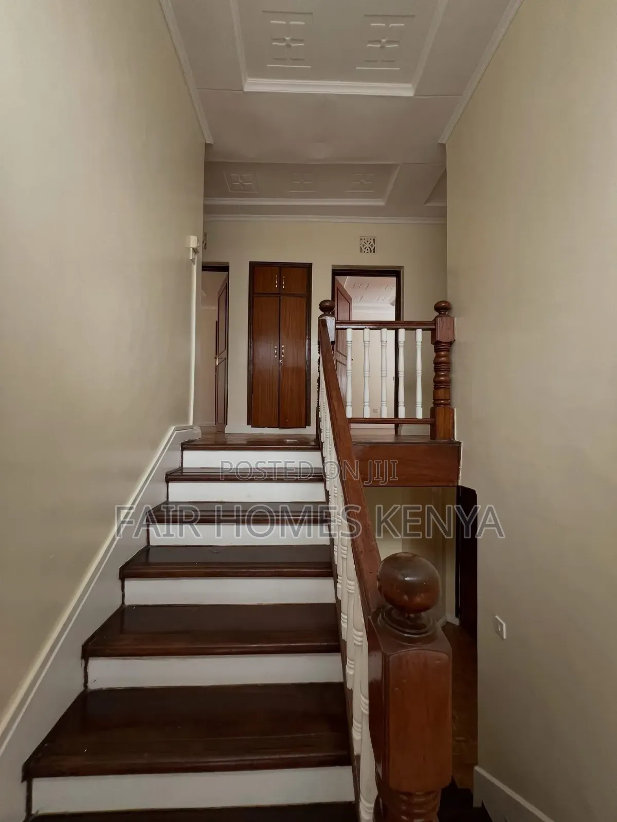 4bdrm Townhouse / Terrace in Mbaazi Road, Maziwa for rent
