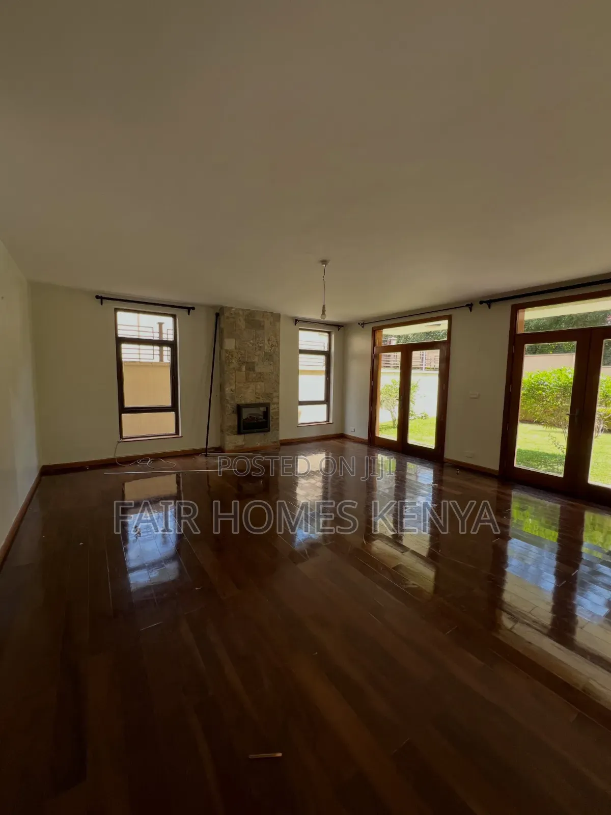 5bdrm Townhouse / Terrace in Njumbi Lane, Muthangari for rent