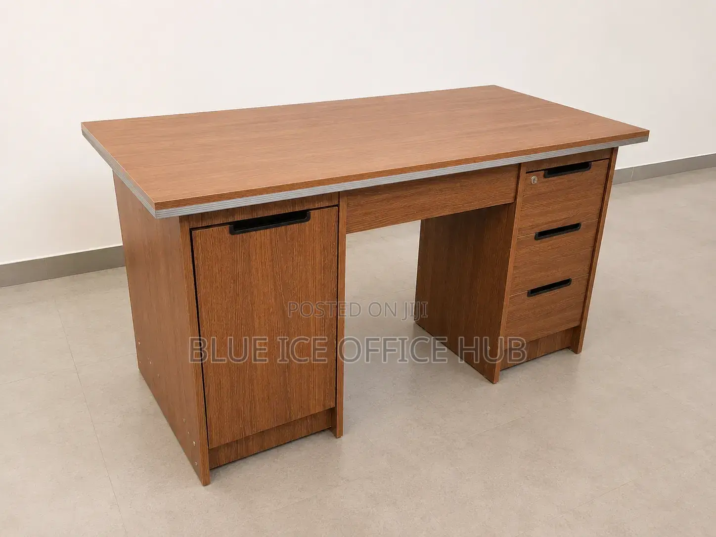 Durable 1.4m Executive Computer Work Deskset