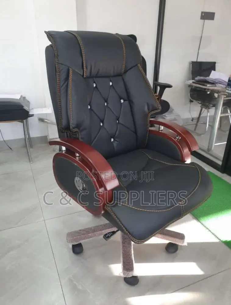 Height Adjustable Ceo Chair