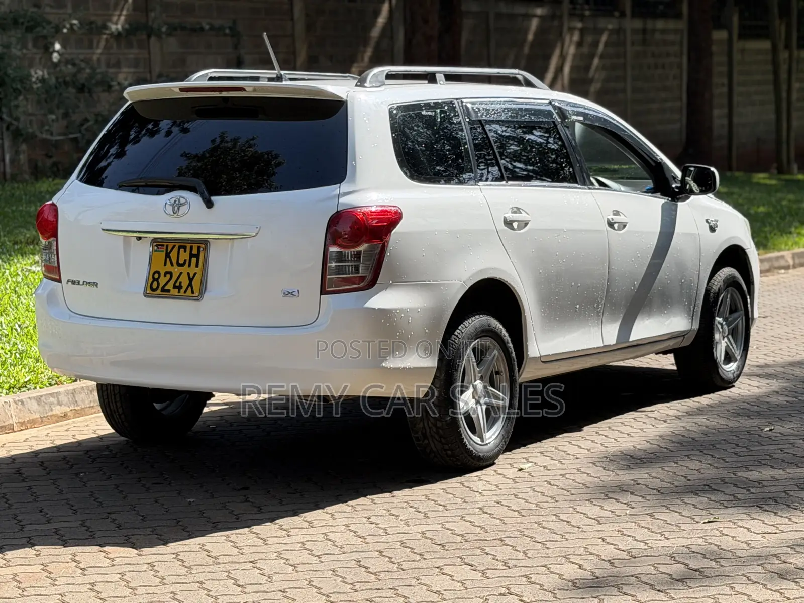 Toyota Corolla Fielder 2009 White
