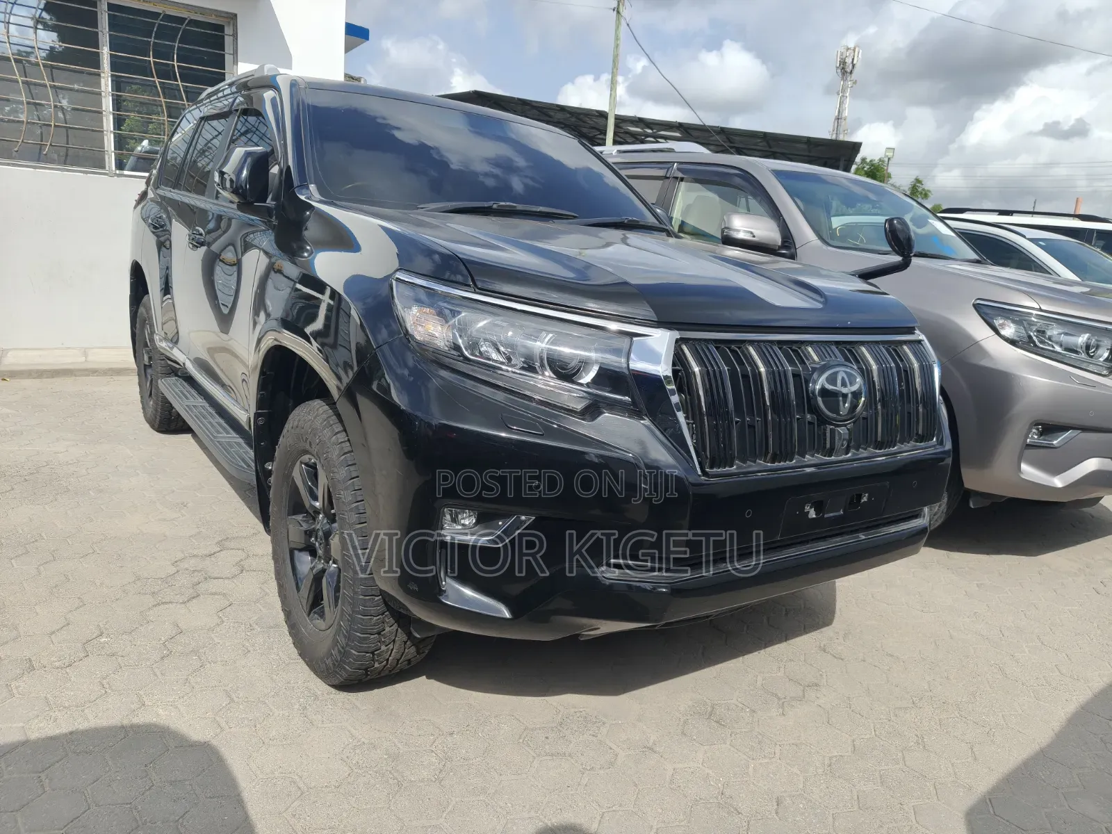 Toyota Land Cruiser Prado 2022 Black