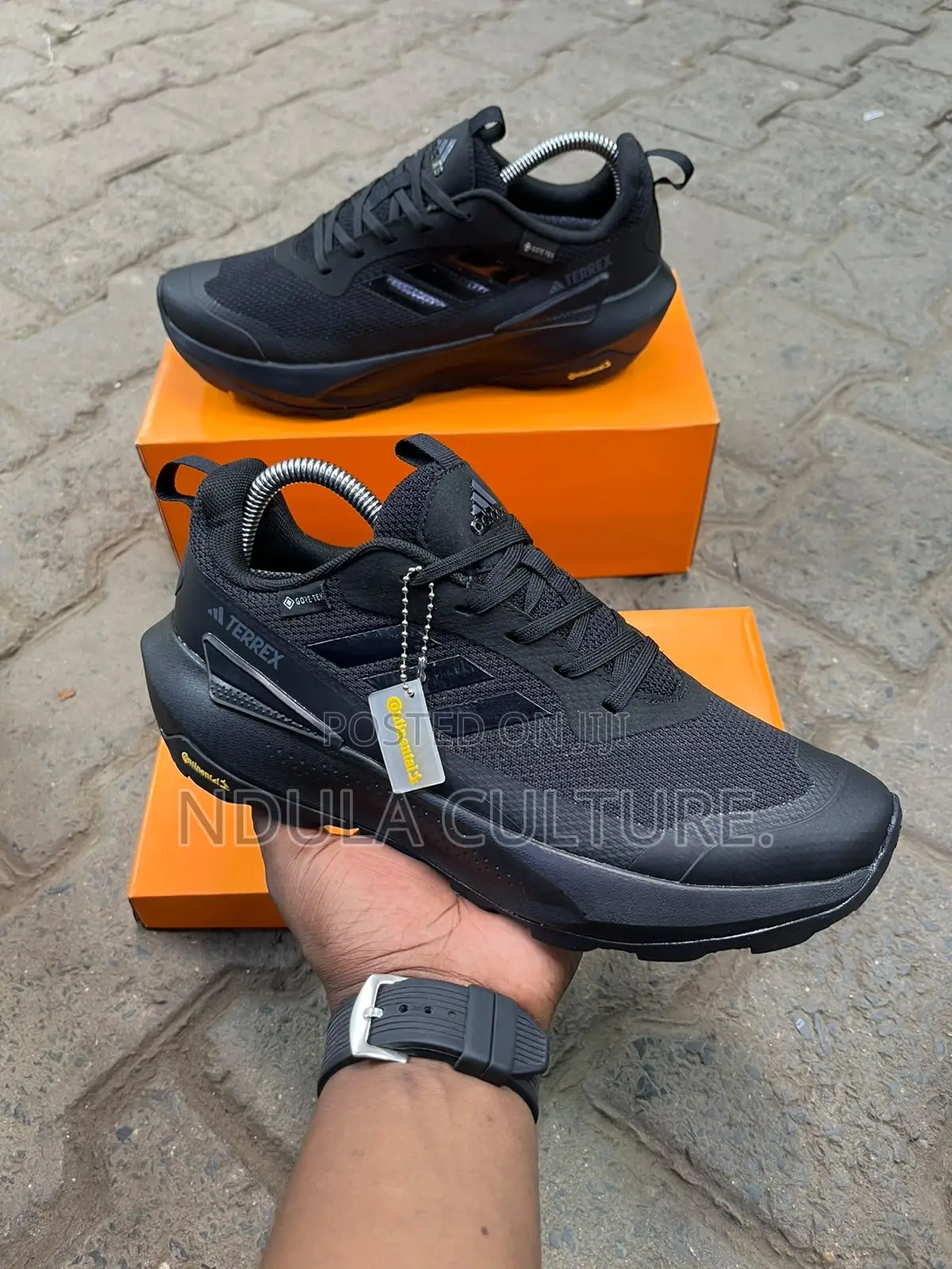 Original Adidas Terrex Hiking Boot-Goretex