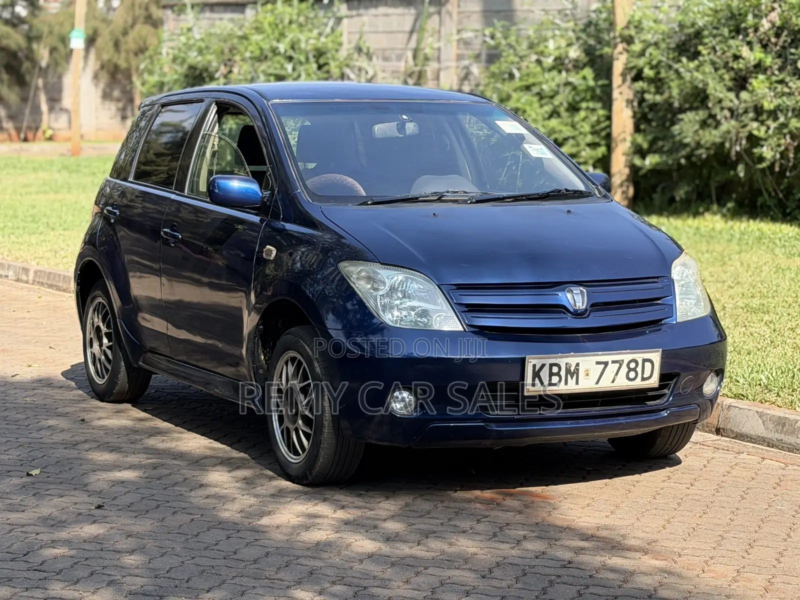 Toyota IST 2005 Blue