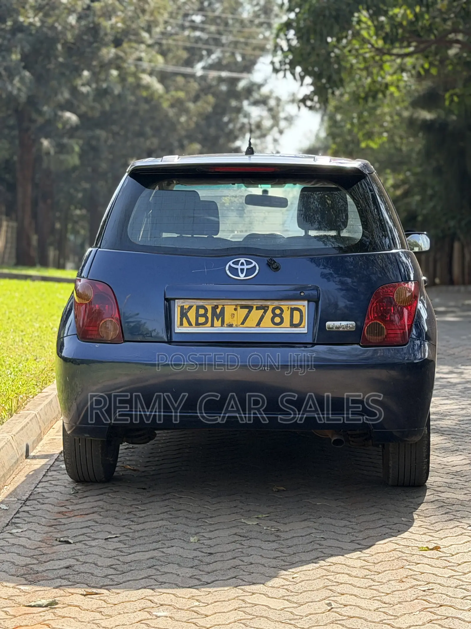 Toyota IST 2005 Blue
