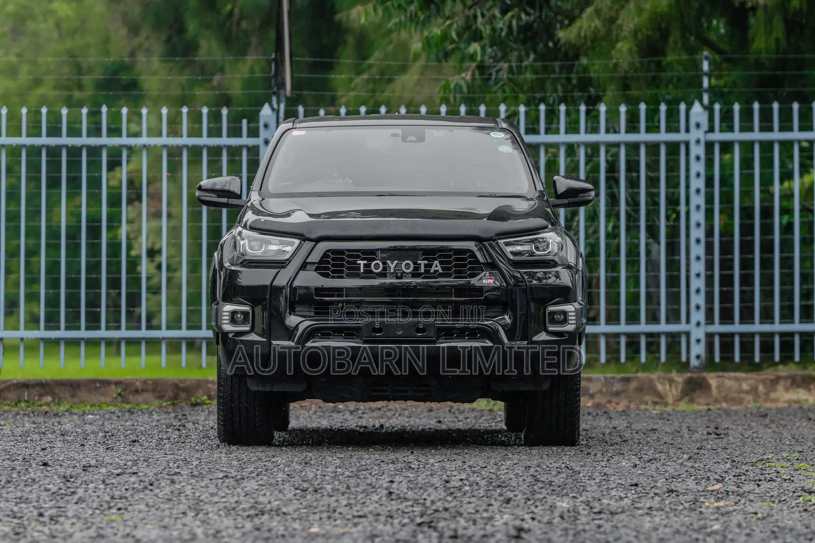 Toyota Hilux 2022 Black