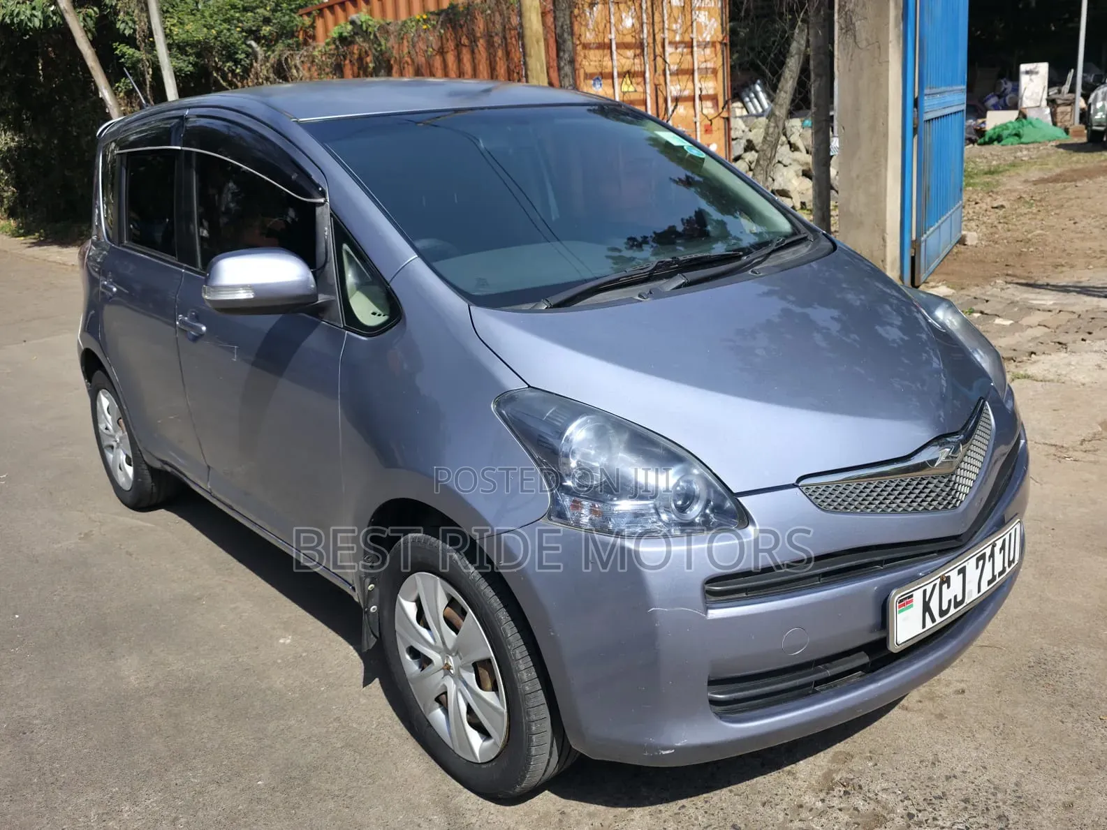 Toyota Ractis 1.5 FWD 2009 Blue