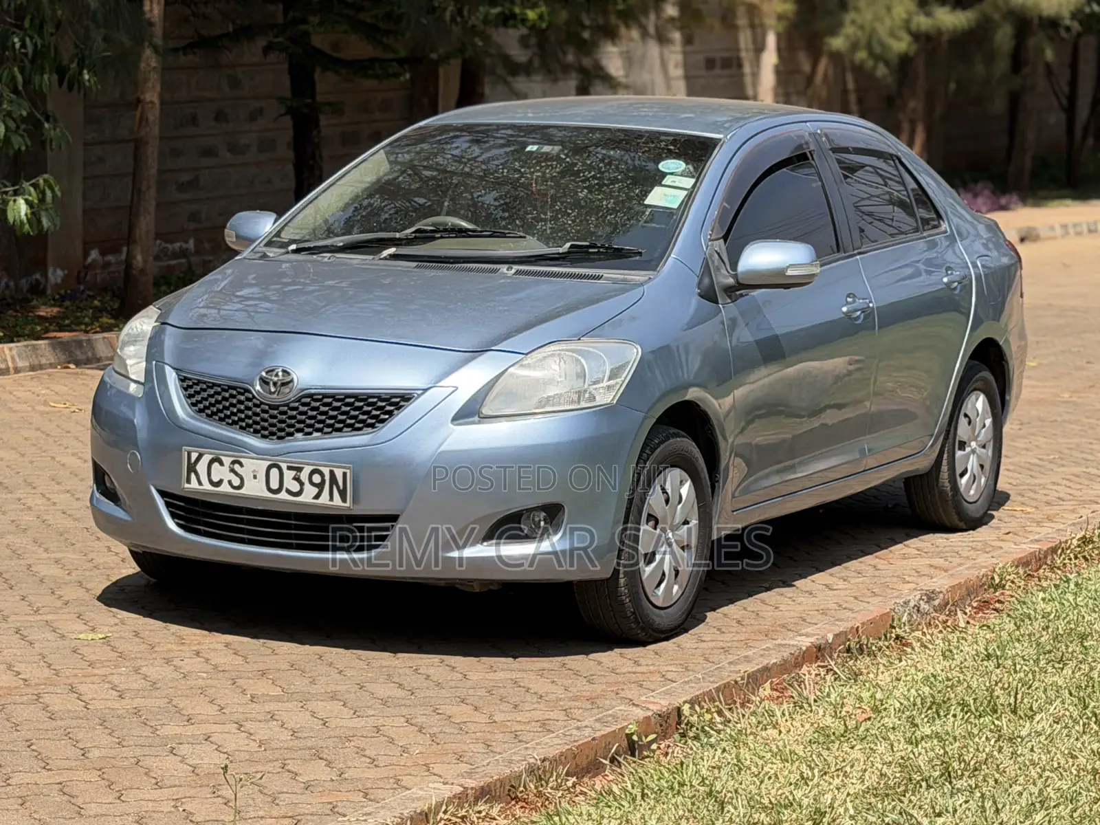 Toyota Belta 2012 Blue