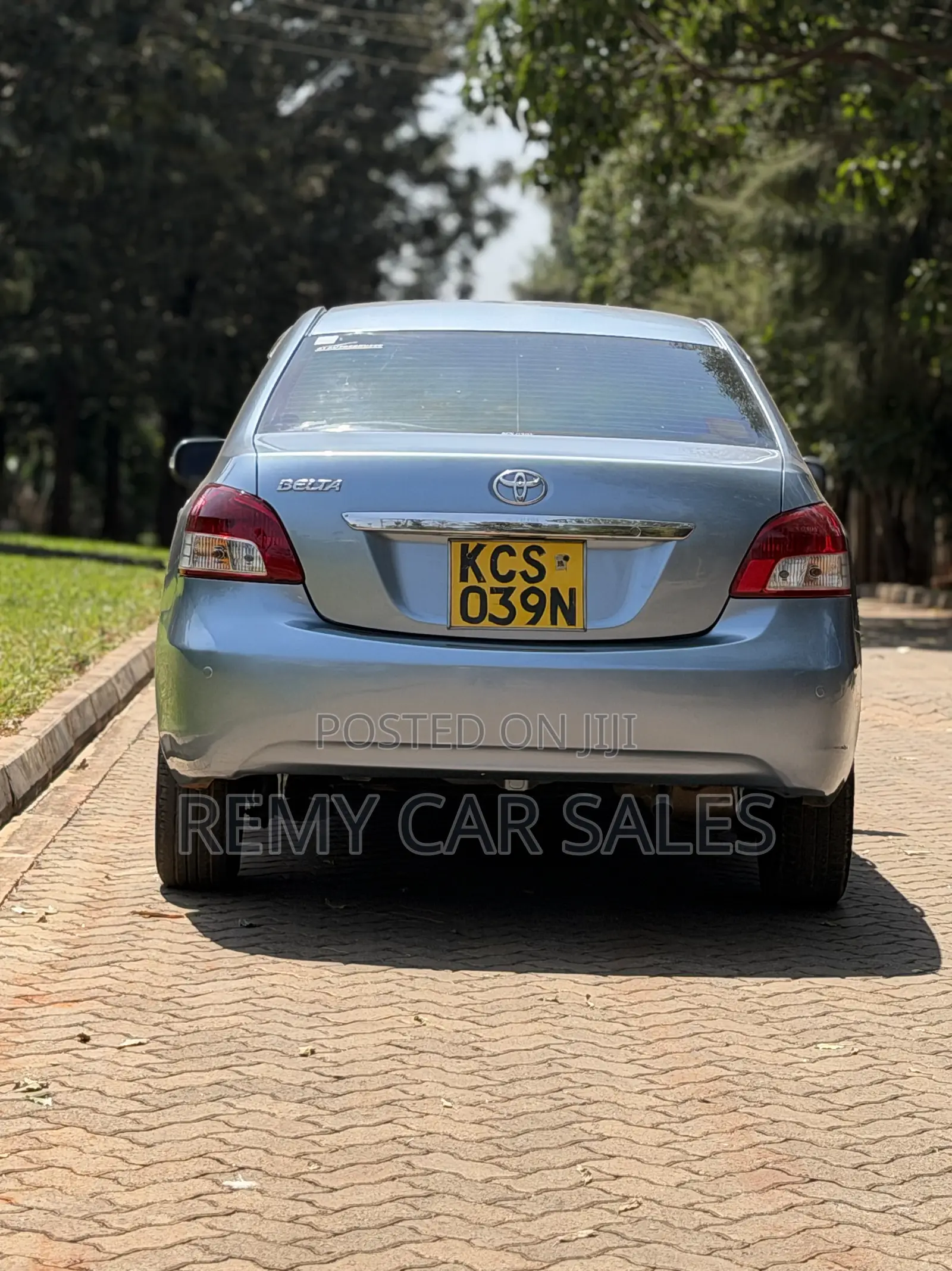 Toyota Belta 2012 Blue