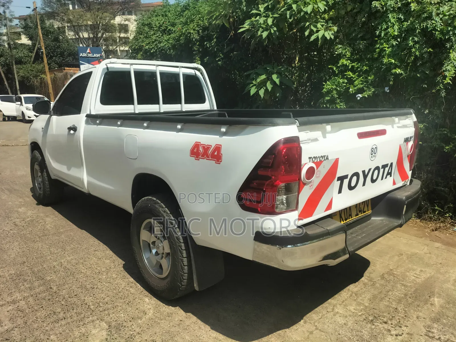 Toyota Hilux 2019 White