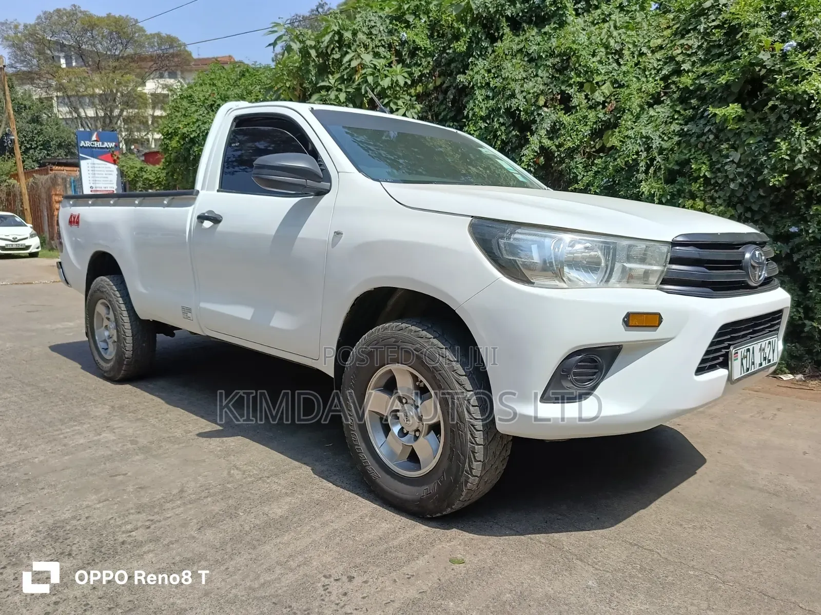 Toyota Hilux 2019 White