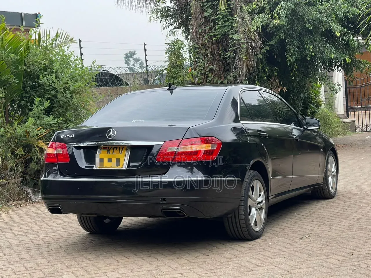 Mercedes-Benz E250 2012 Black