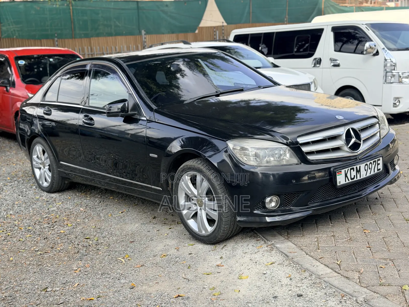Mercedes-Benz C200 2010 Black
