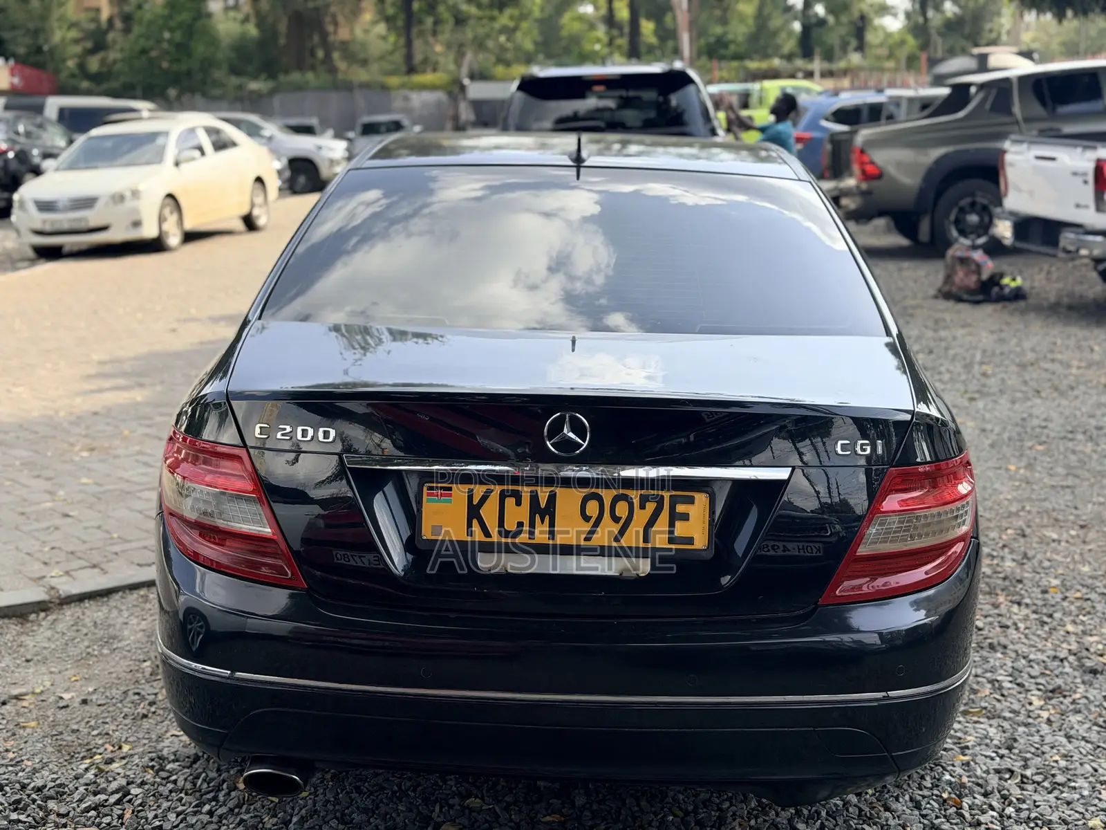 Mercedes-Benz C200 2010 Black