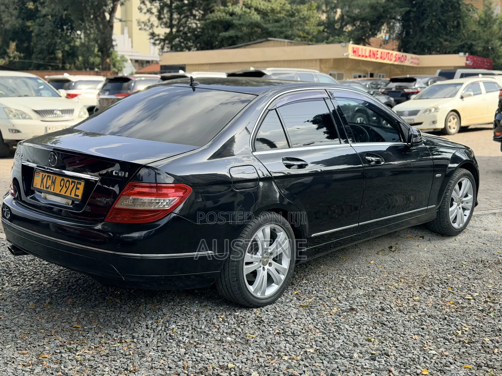 Mercedes-Benz C200 2010 Black