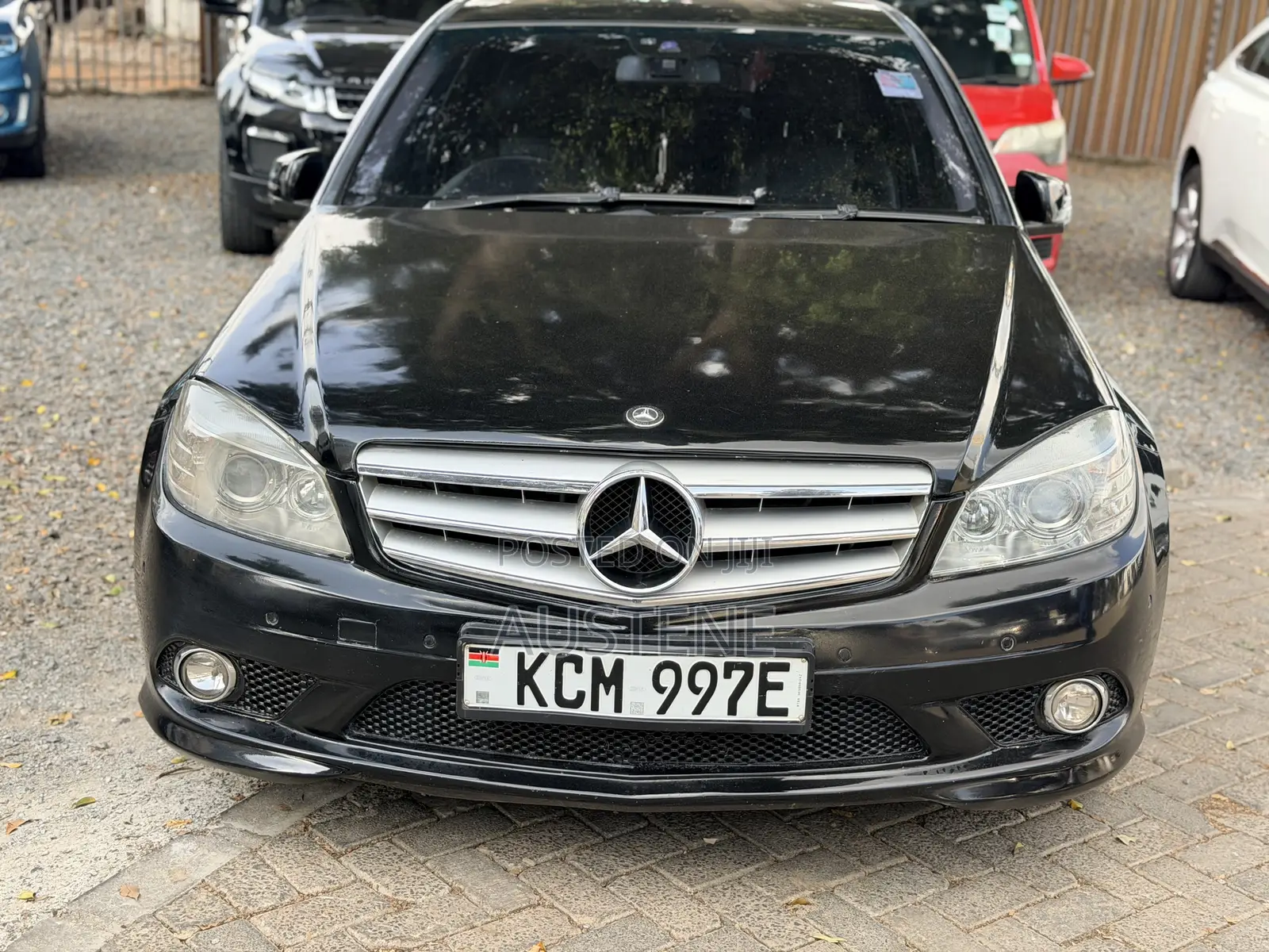 Mercedes-Benz C200 2010 Black