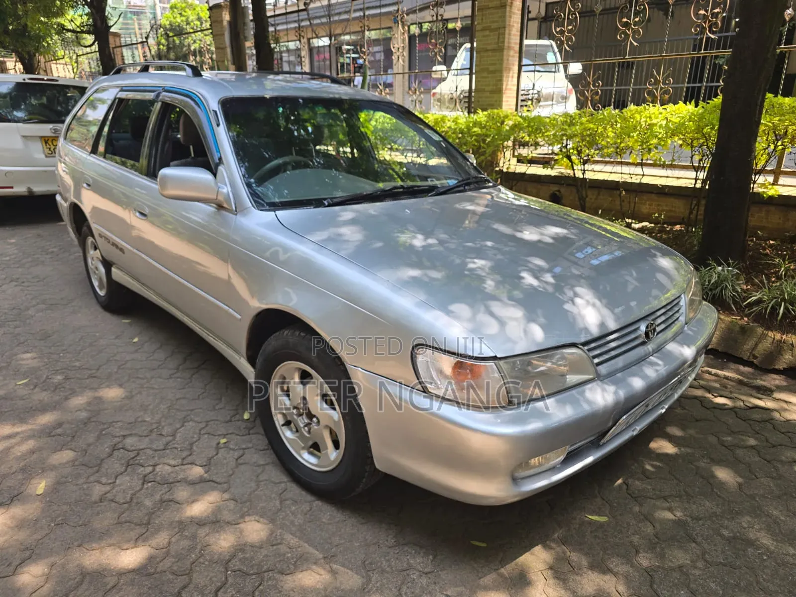 Toyota Corolla 1997 Silver