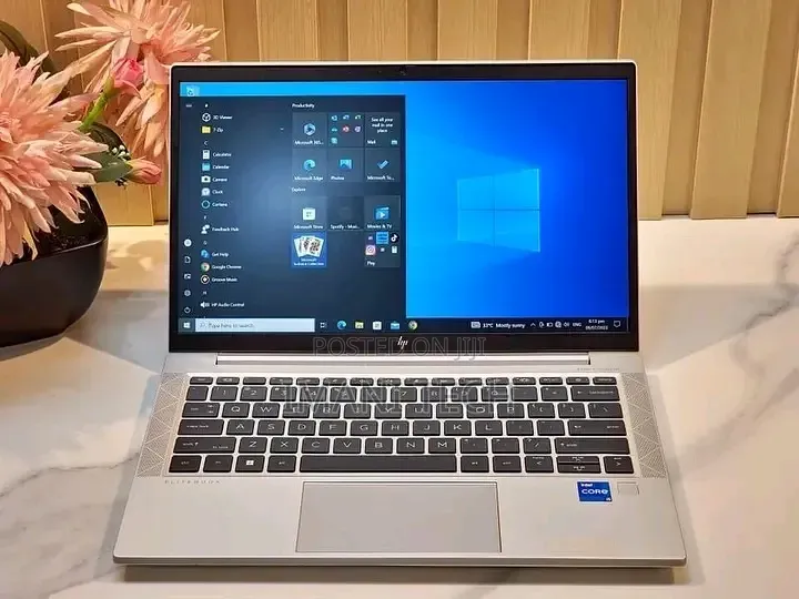 Laptop HP EliteBook 830 G8 8GB Intel Core i5 SSD 256GB