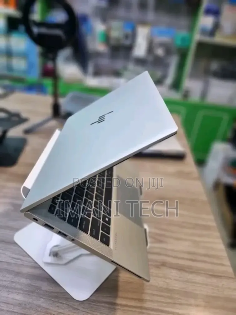 Laptop HP EliteBook 830 G8 16GB Intel Core i7 SSD 512GB