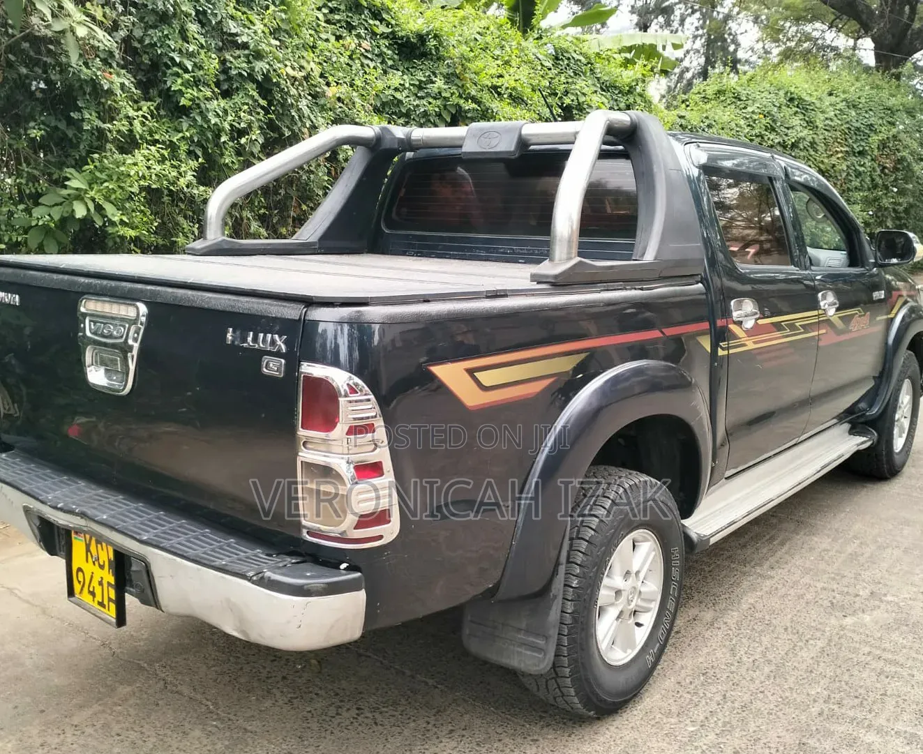 Toyota Hilux 2012 Black