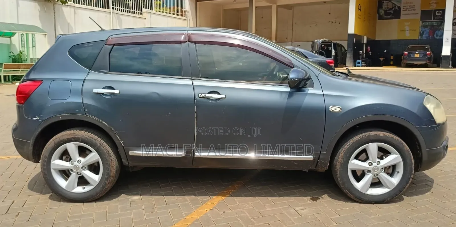 Nissan Dualis 2011 Gray