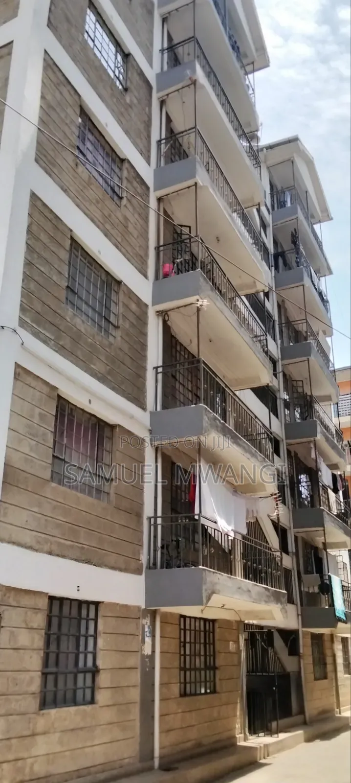 2bdrm Block of Flats in Greenspan for sale
