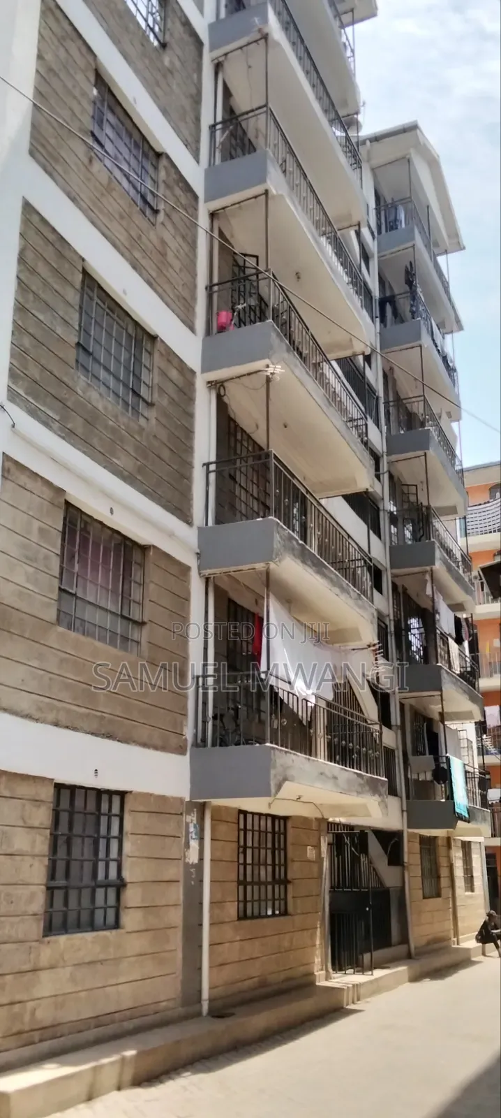 2bdrm Block of Flats in Greenspan for sale