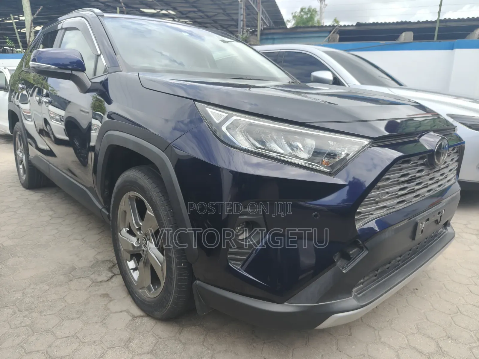 Toyota RAV4 2020 Blue