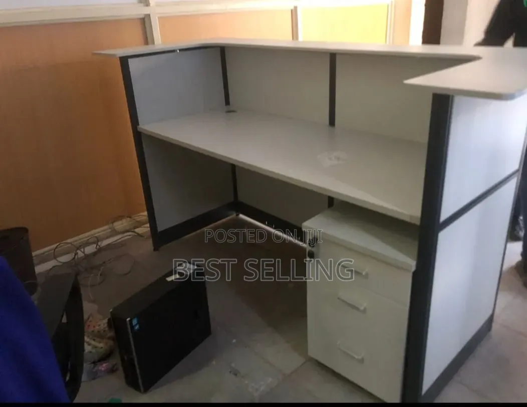 Imported 1.8m Receptionist Desk