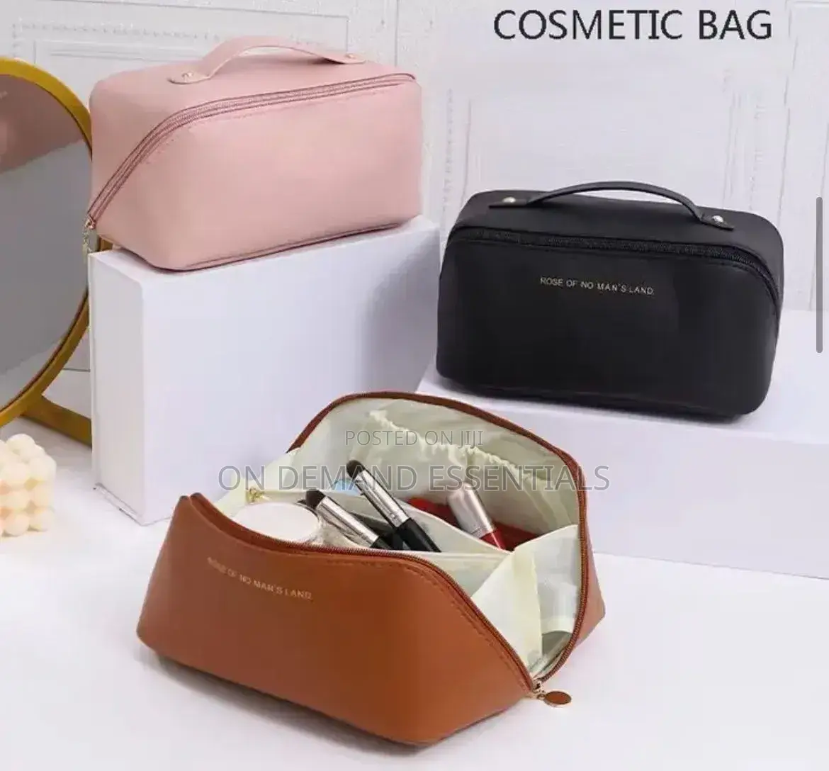 Large Capacity Cosmetic Bag Makeup Organizer